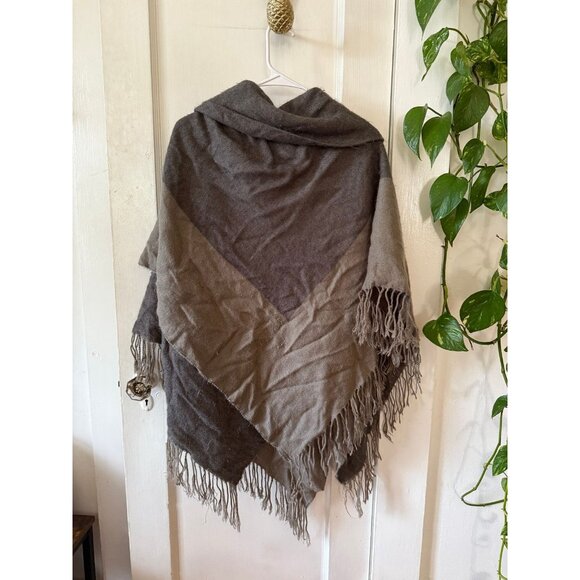 Croft & Barrow one size multiple gray color poncho - Picture 8 of 11